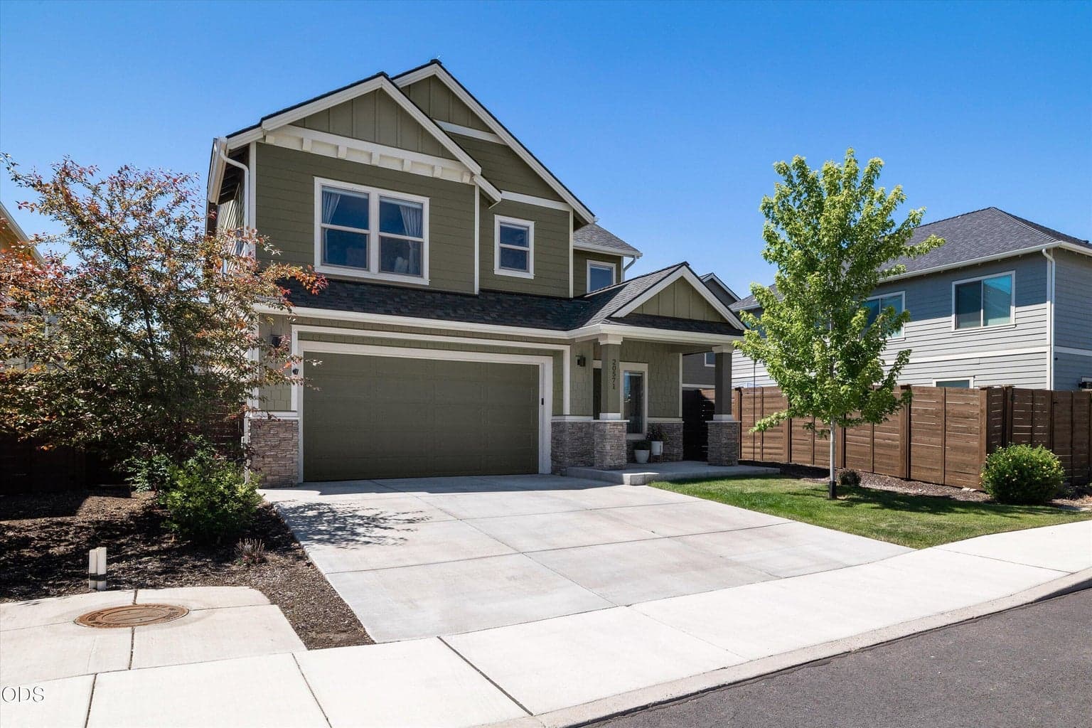 Photo of 20571 Rolen 2 of 42