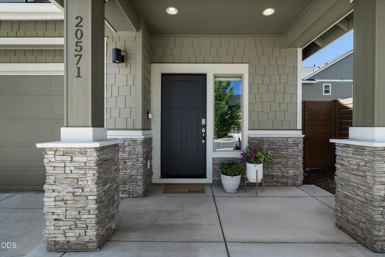 Photo of 20571 Rolen 3 of 42
