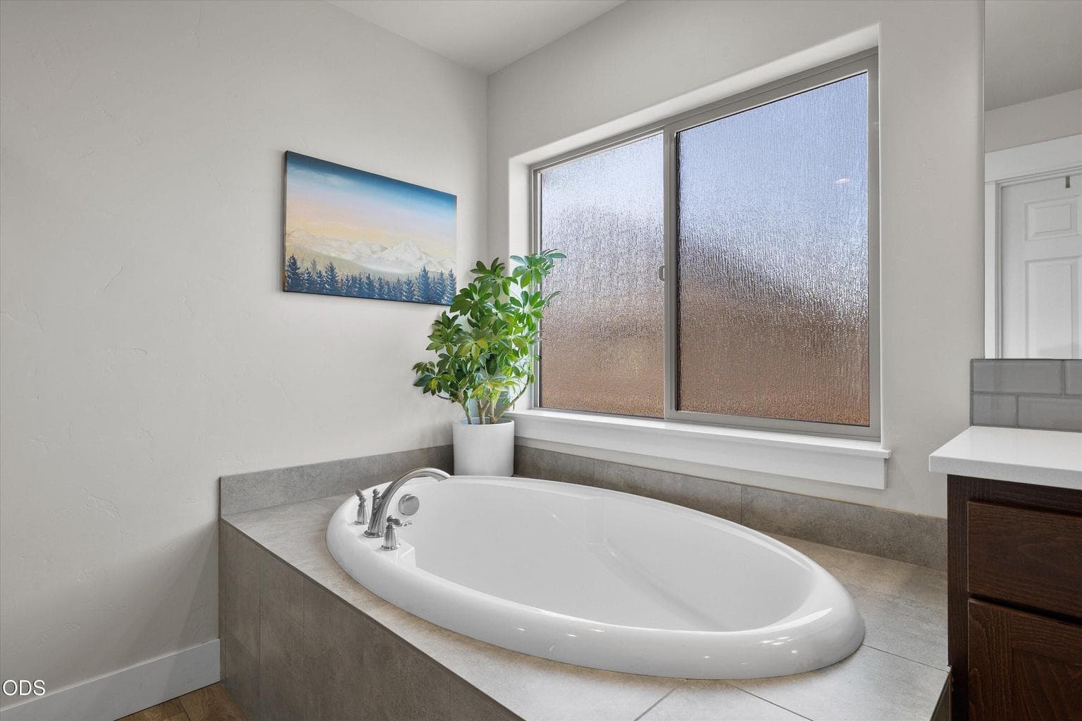 Soaking tub