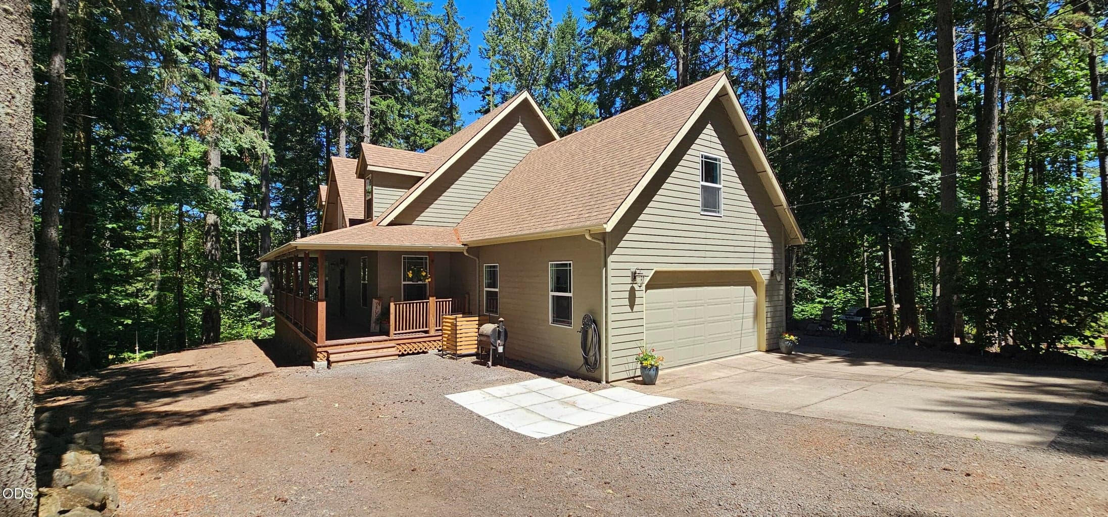 Photo of 40357 Hilltop 1 of 49