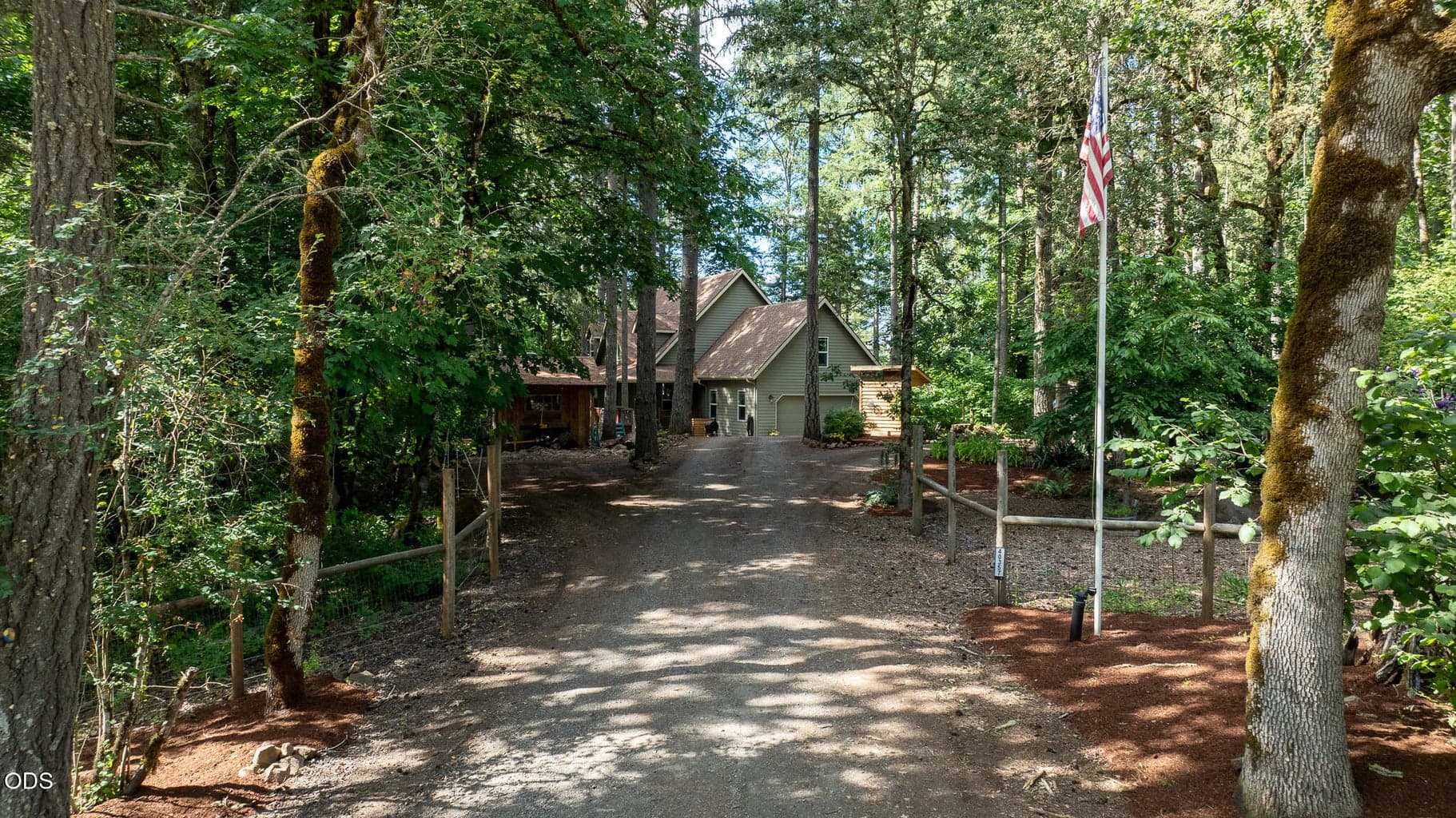Photo of 40357 Hilltop 2 of 49