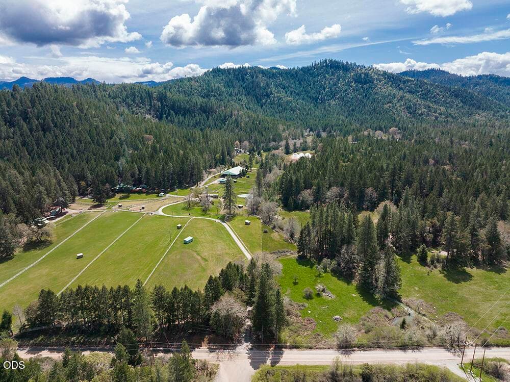 Photo of 910 Reeves Creek 2 of 73