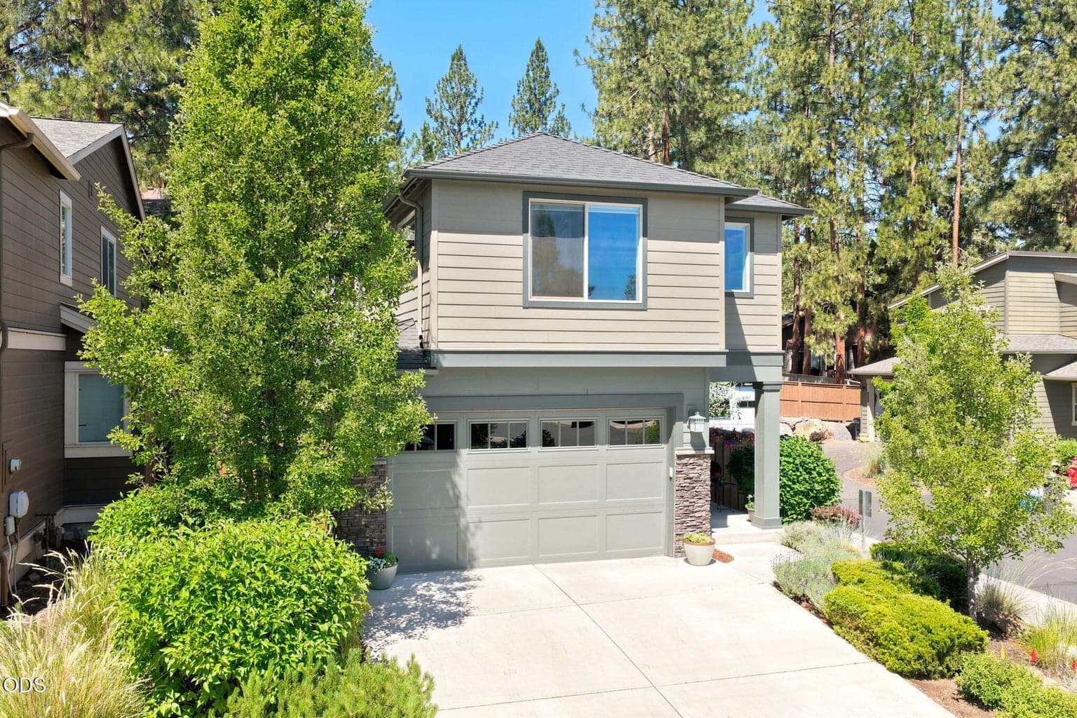 Photo of 1305 Criterion 1 of 40
