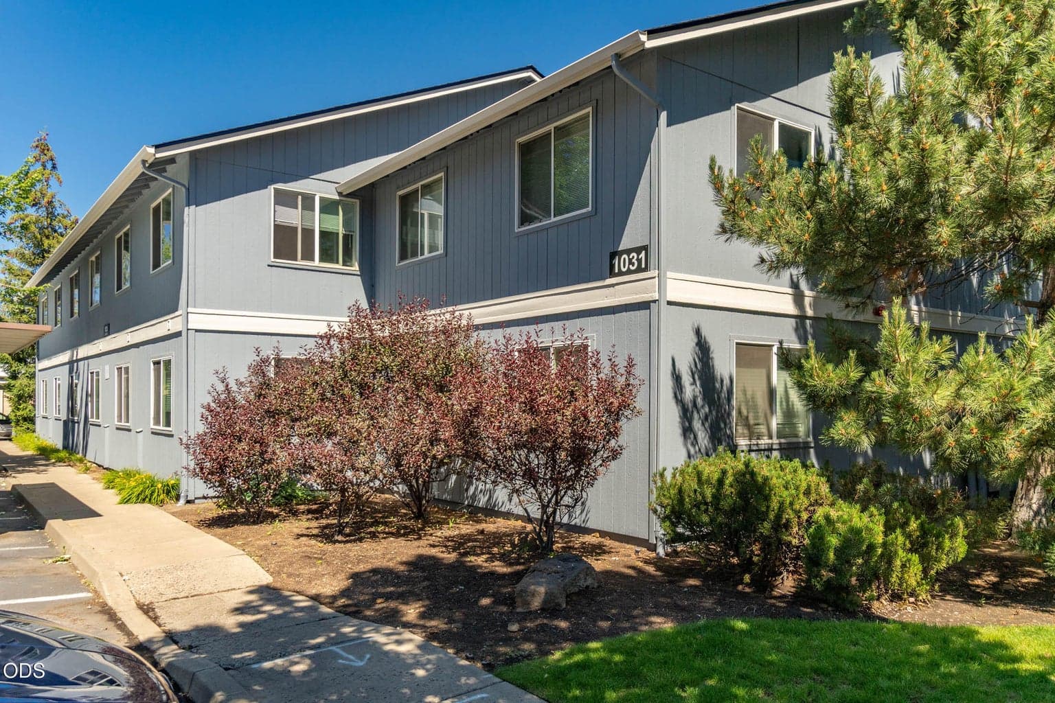 Photo of 1031 SE 4th Street 13 of 24