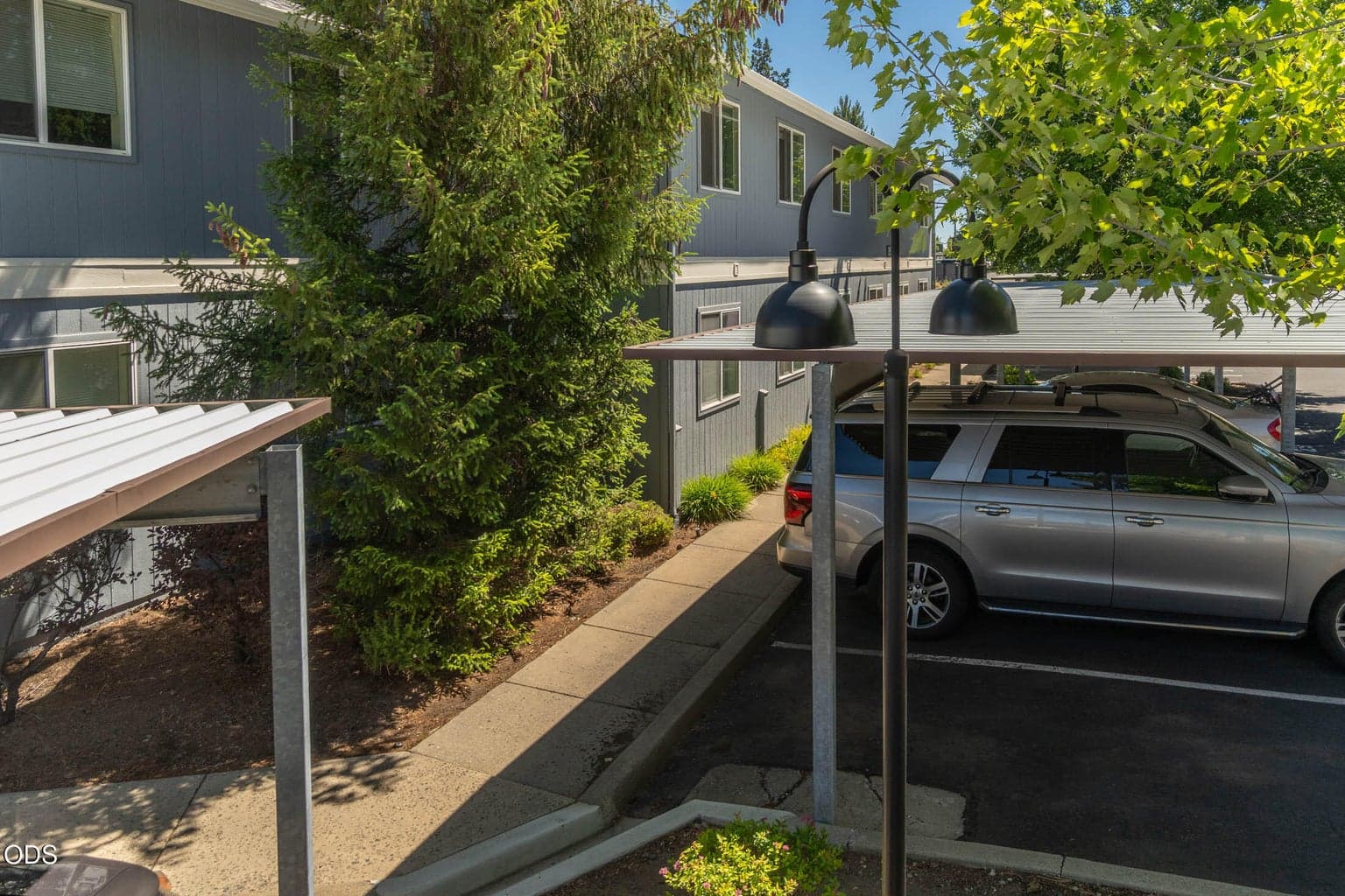 Photo of 1031 SE 4th Street 16 of 24