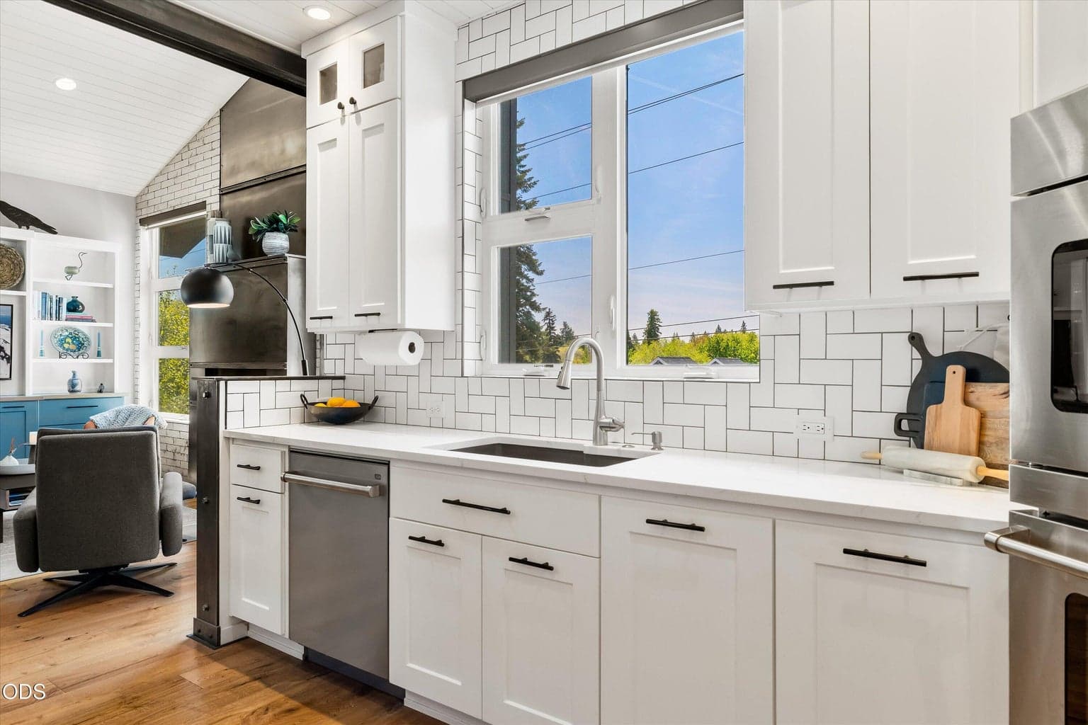 Photo of 628 NW Portland Avenue 7 of 41