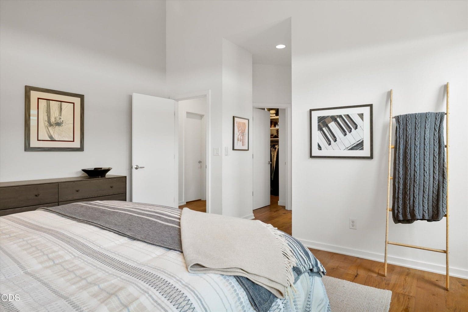Photo of 628 NW Portland Avenue 19 of 41