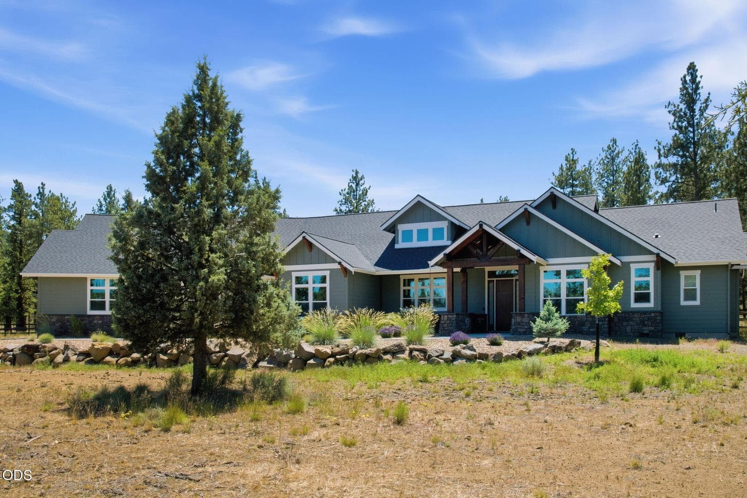 Photo of 16055 Foothill 4 of 61