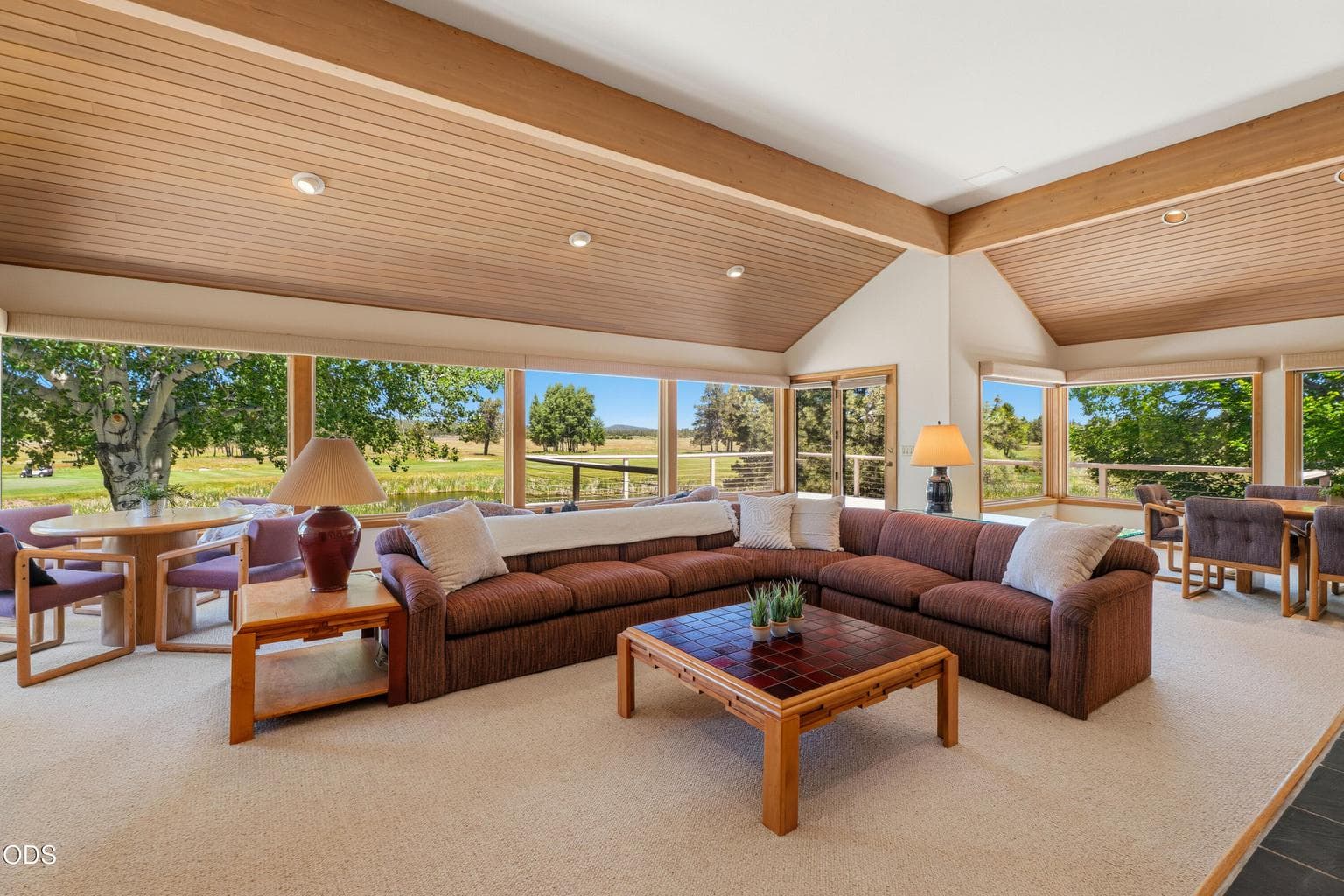 Photo of 56947 Vista 3 of 47
