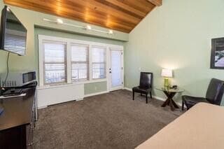 Photo of 18575 SW Century Drive 11 of 26