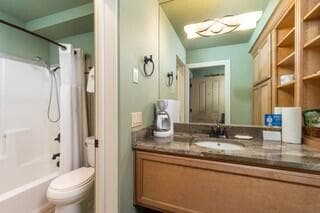 Photo of 18575 SW Century Drive 14 of 26