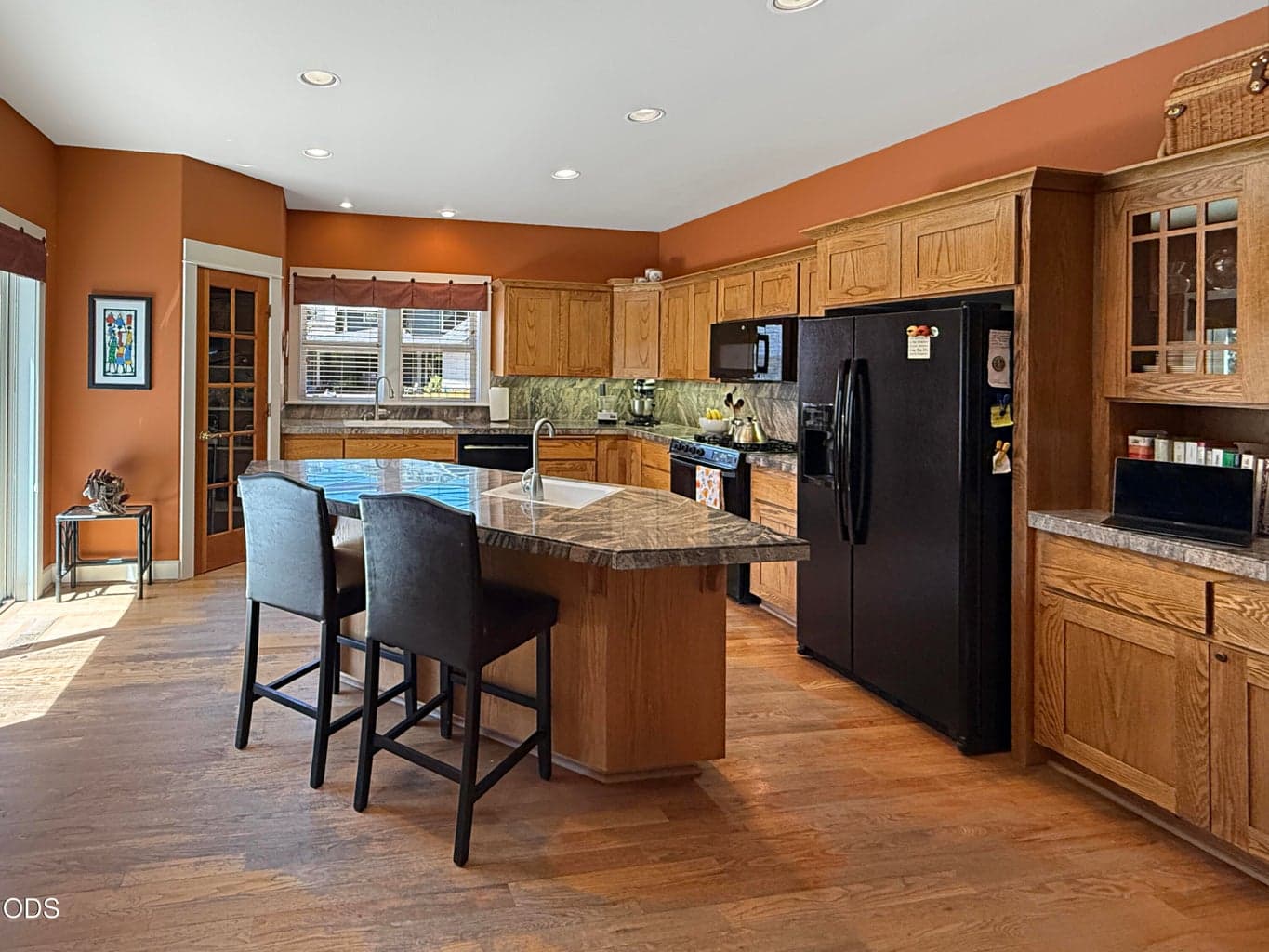 Photo of 2331 NW Awbrey Road 10 of 42