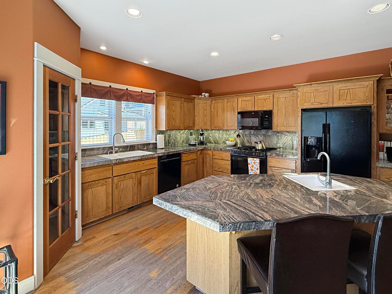 Photo of 2331 NW Awbrey Road 13 of 42
