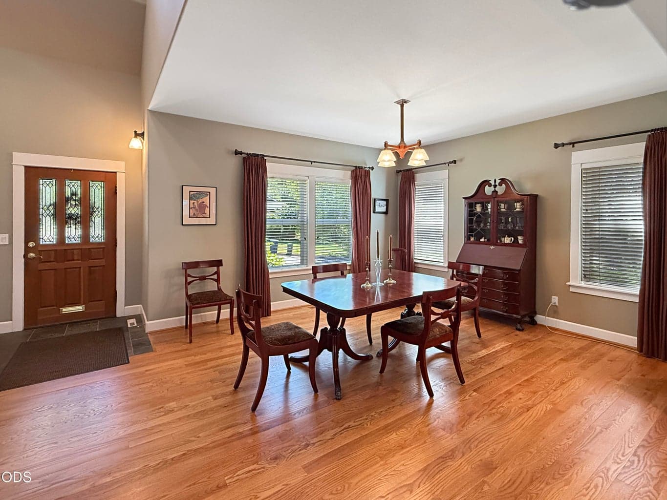 Photo of 2331 NW Awbrey Road 6 of 42
