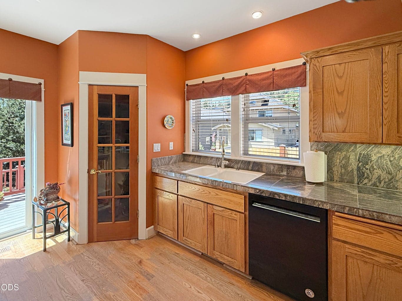 Photo of 2331 NW Awbrey Road 11 of 42
