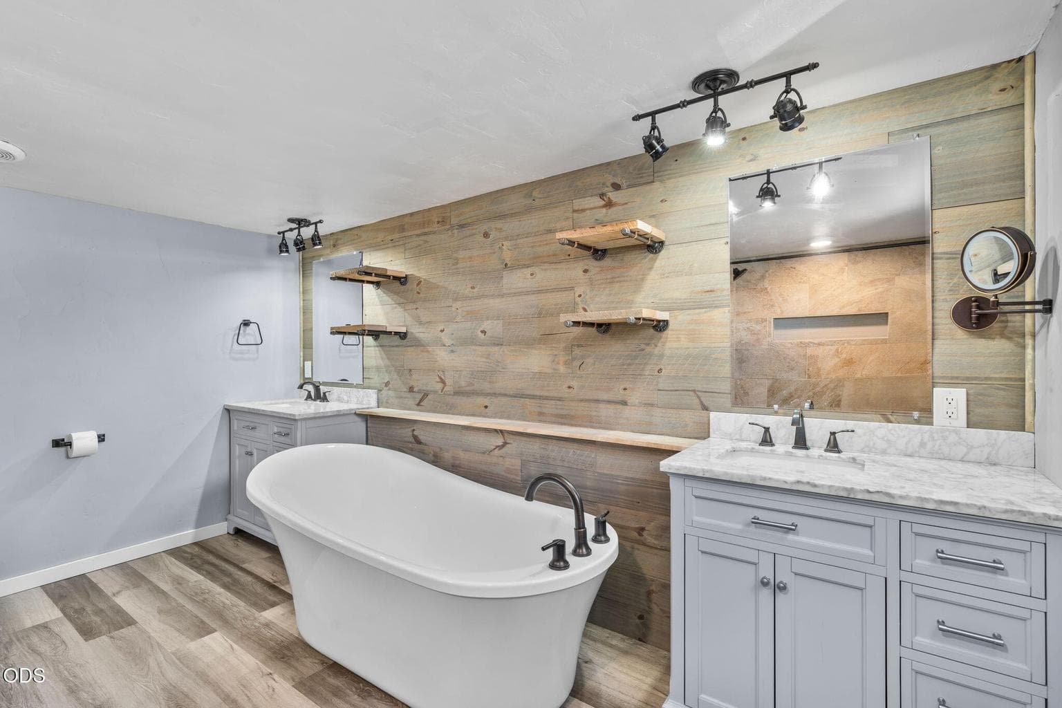 Photo of 5810 NW Odin Falls Way 11 of 28