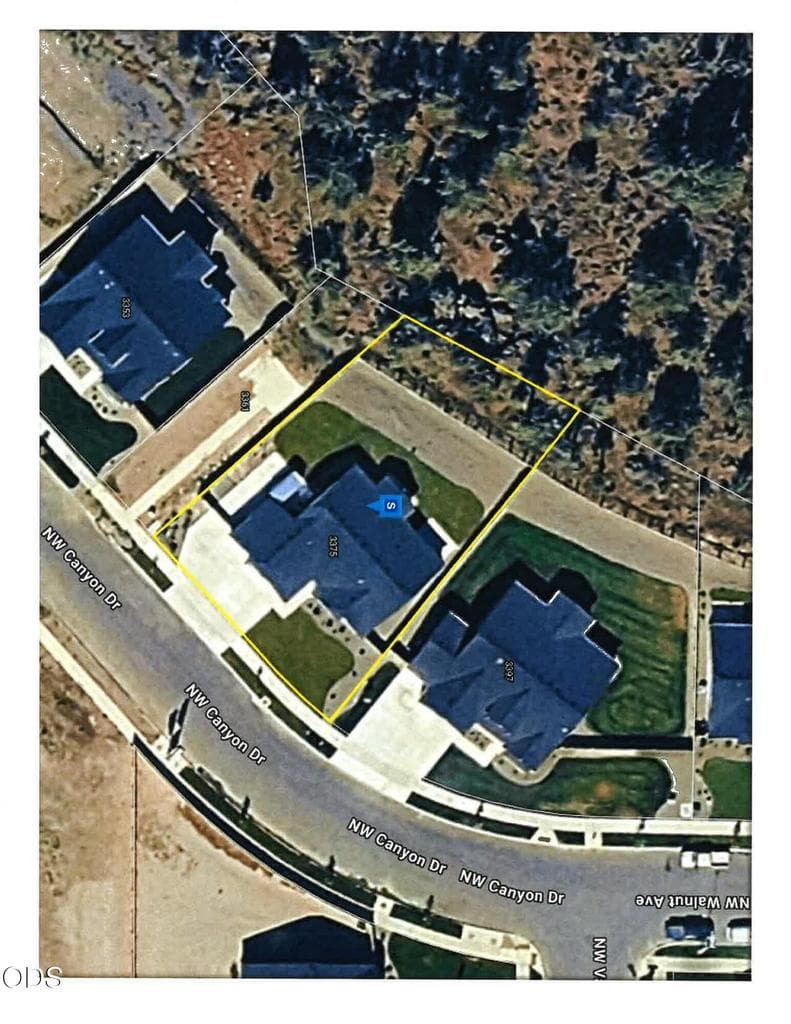 Photo of 3375 Canyon 2 of 2