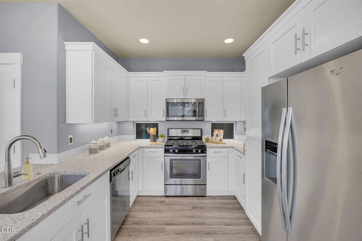 Photo of 61094 SE Sydney Harbor Drive 12 of 41