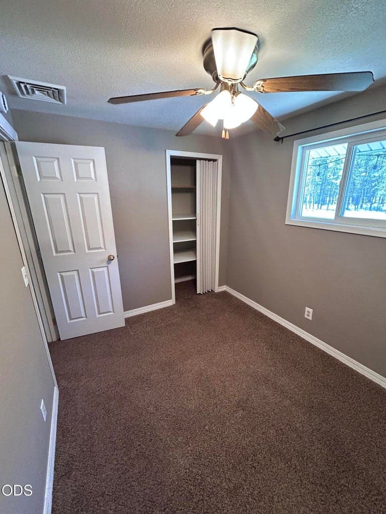 Photo of 52643 Center Drive 21 of 36