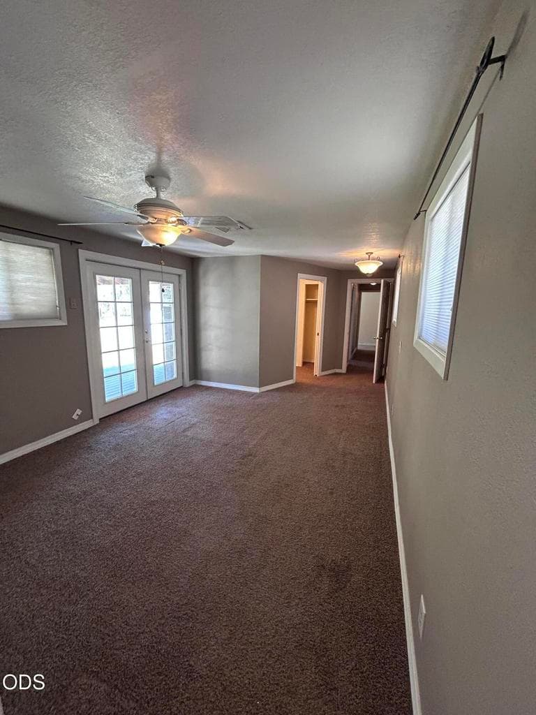 Photo of 52643 Center Drive 10 of 36