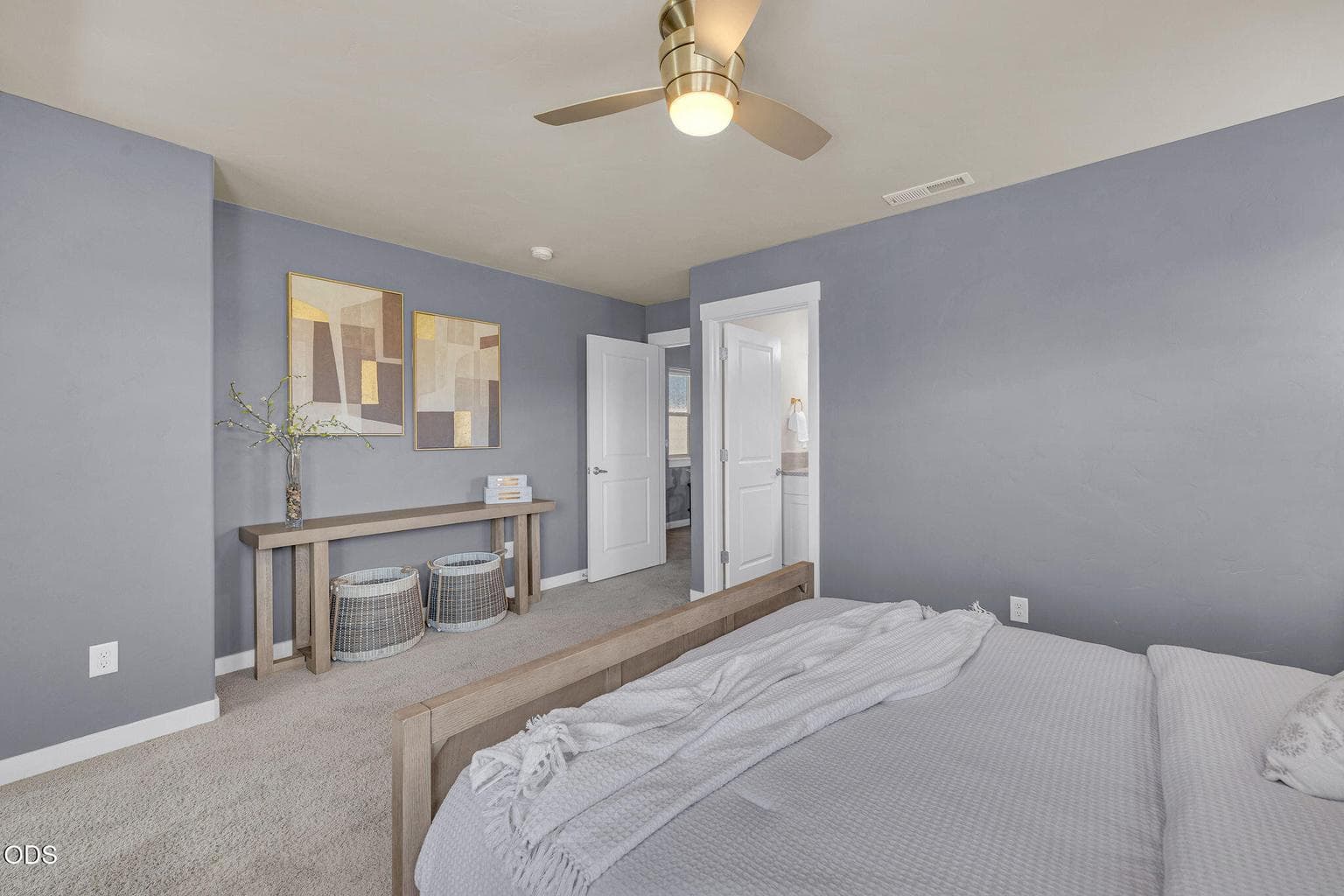 Photo of 61094 SE Sydney Harbor Drive 19 of 41