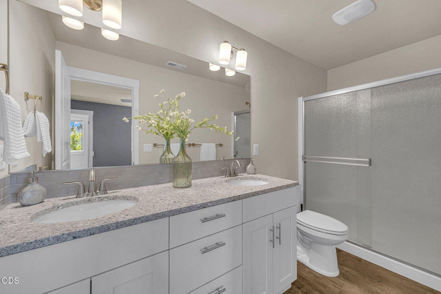 Photo of 61094 SE Sydney Harbor Drive 21 of 41