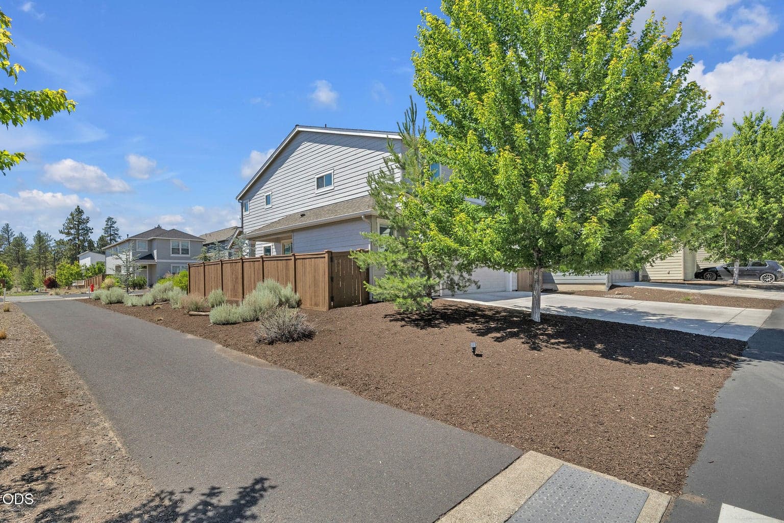Photo of 61094 SE Sydney Harbor Drive 32 of 41