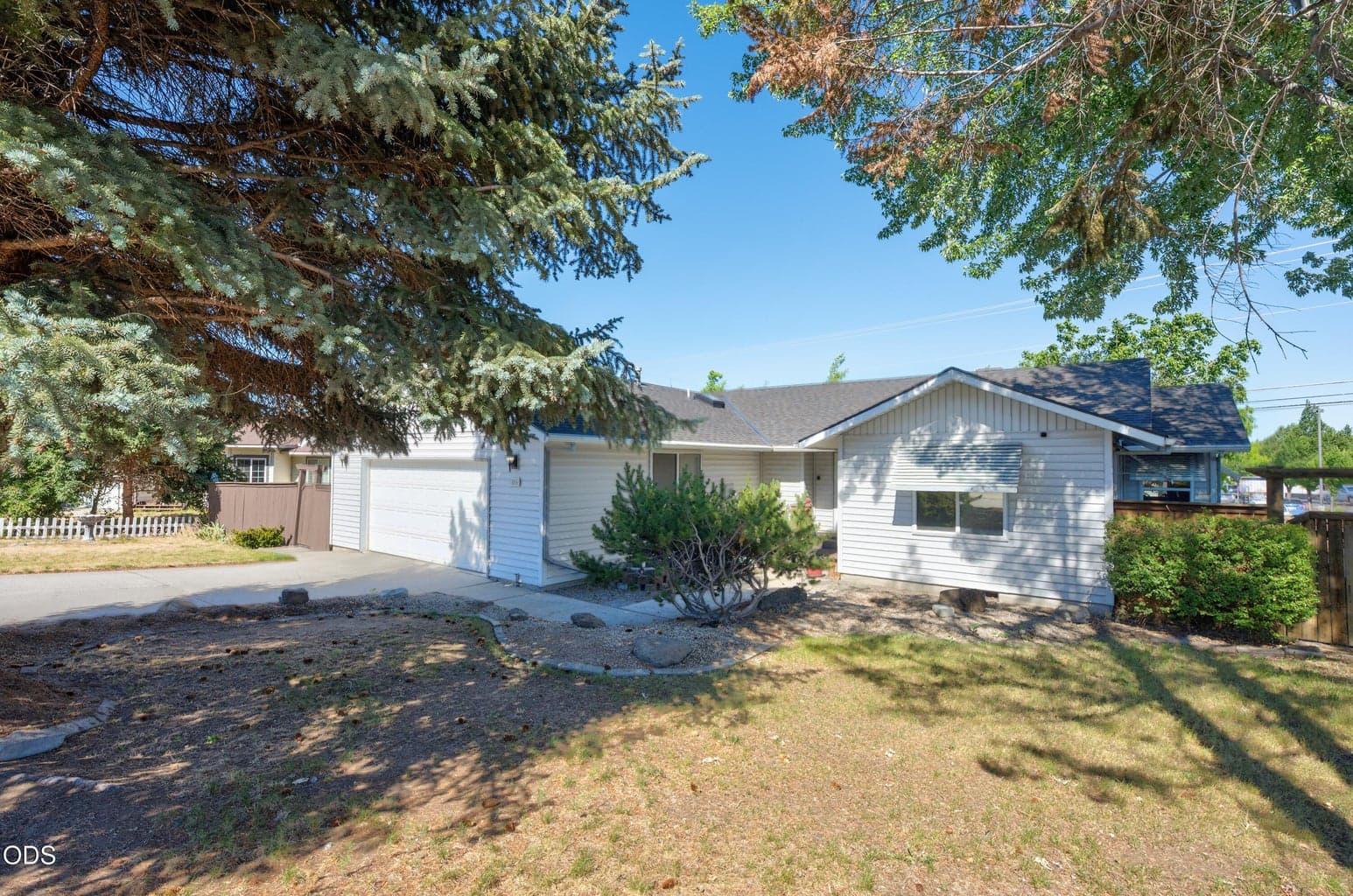 Photo of 854 23rd 2 of 29