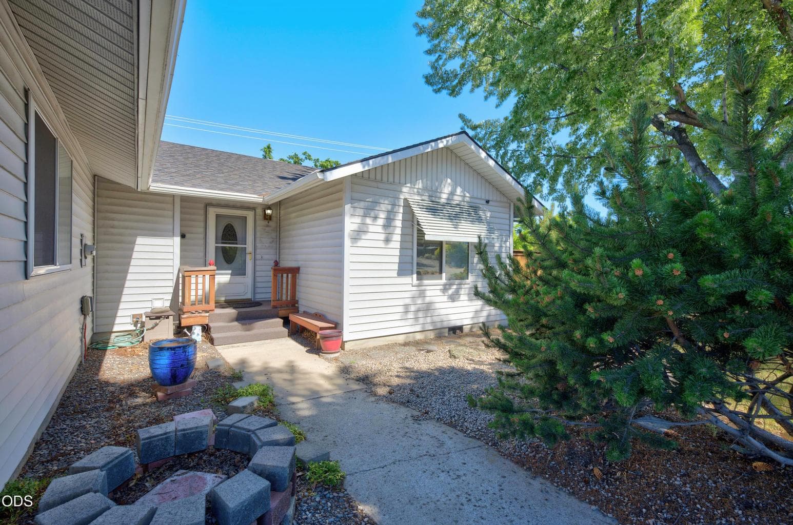 Photo of 854 23rd 3 of 29