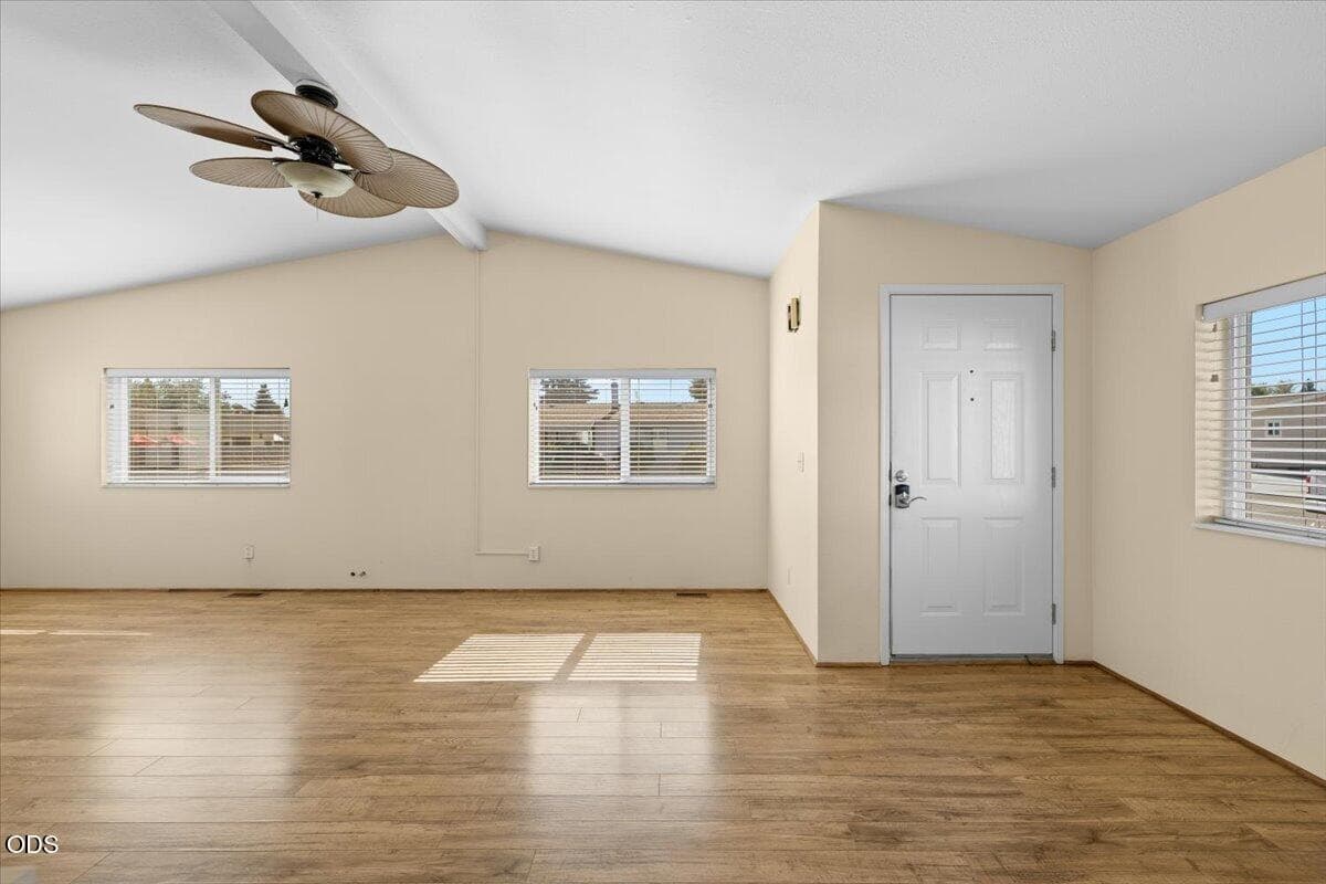 Photo of 555 Freeman 5 of 24