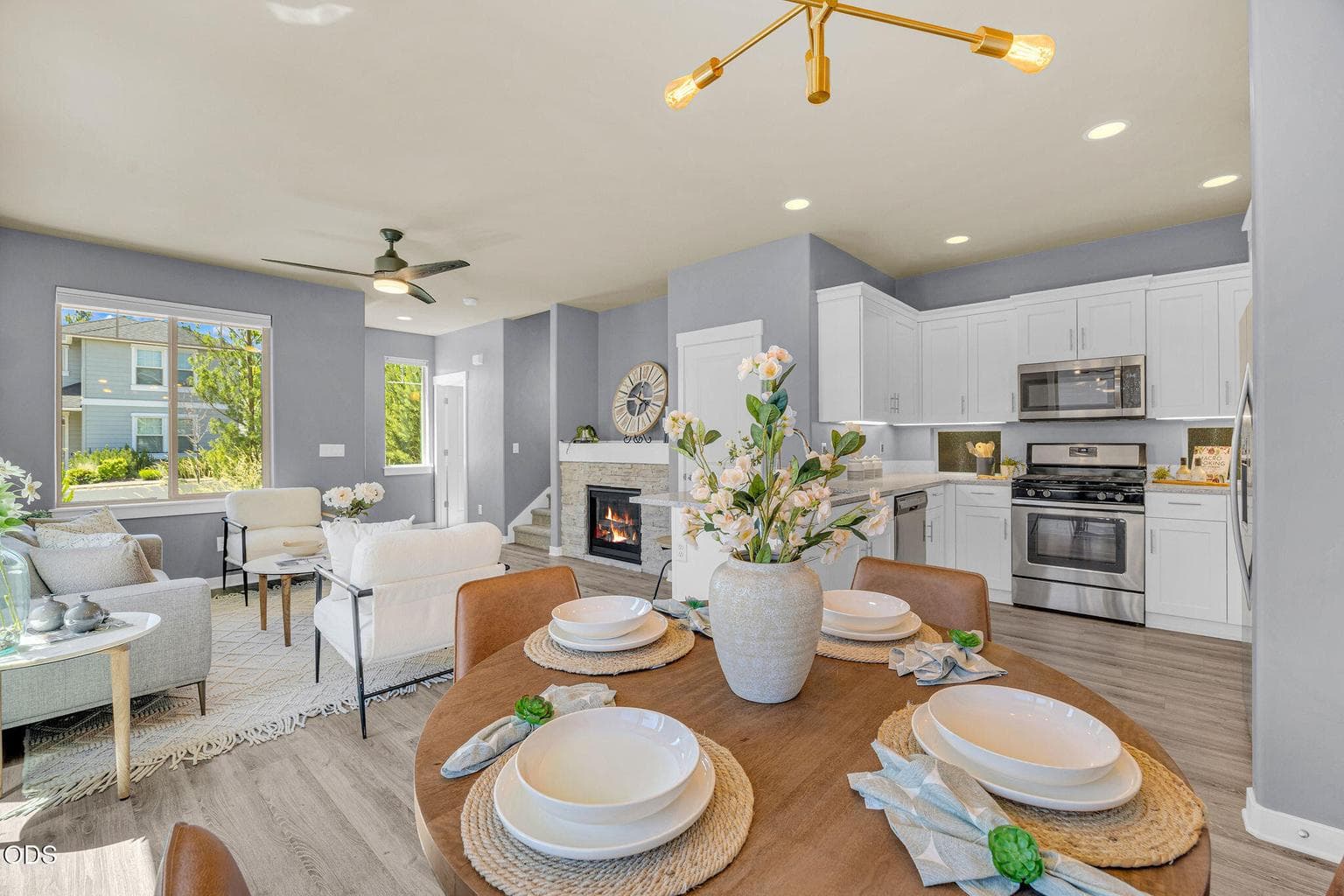 Photo of 61094 SE Sydney Harbor Drive 10 of 41