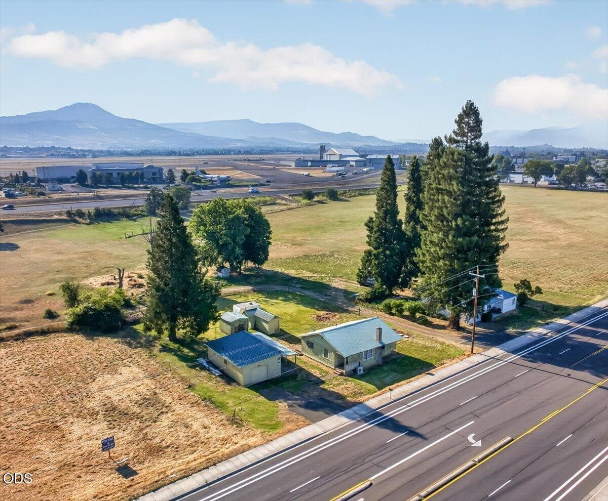 Photo of 4082 Table Rock 5 of 35