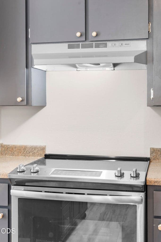 Photo of 1630 SE Tempest Drive 9 of 40