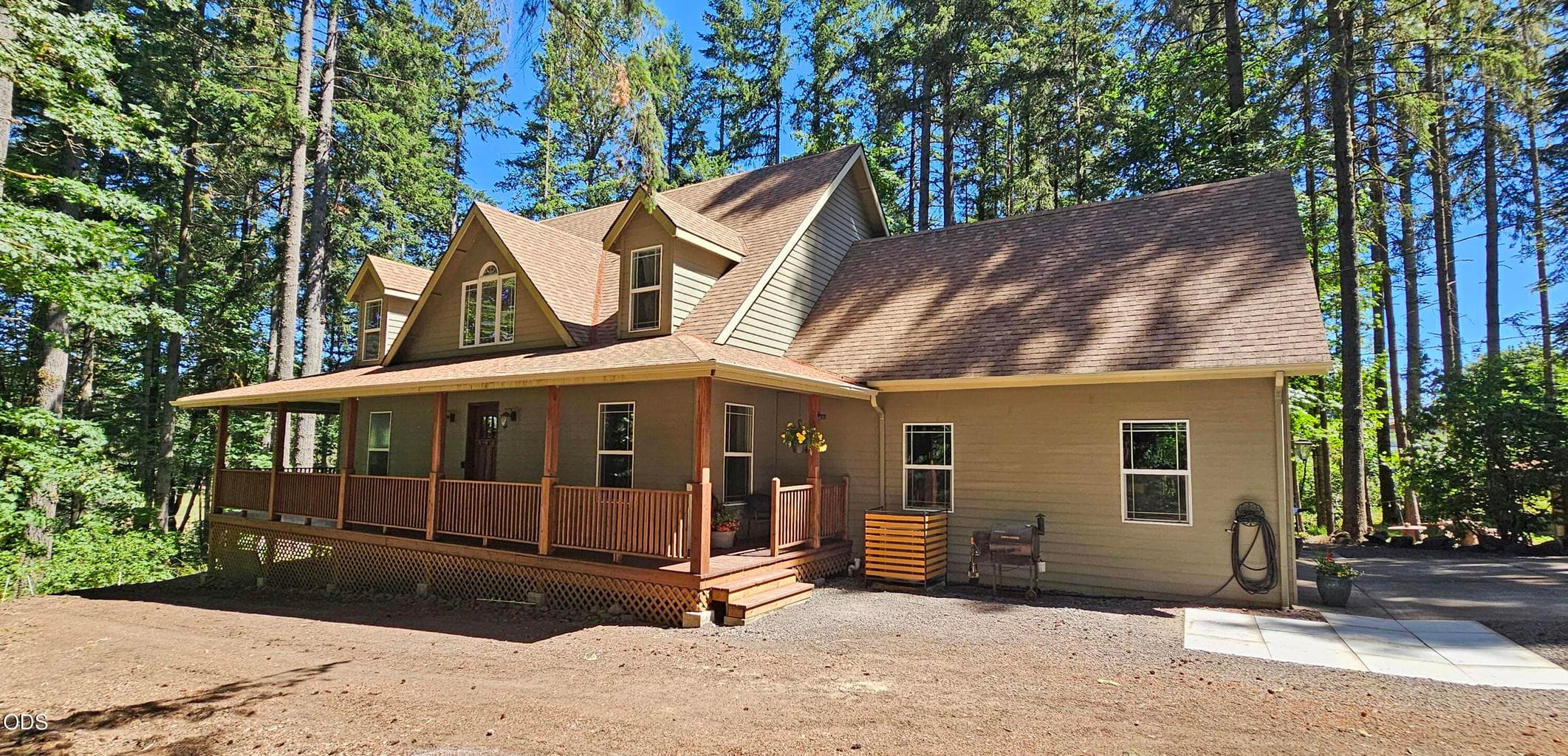 Photo of 40357 Hilltop Drive 4 of 53