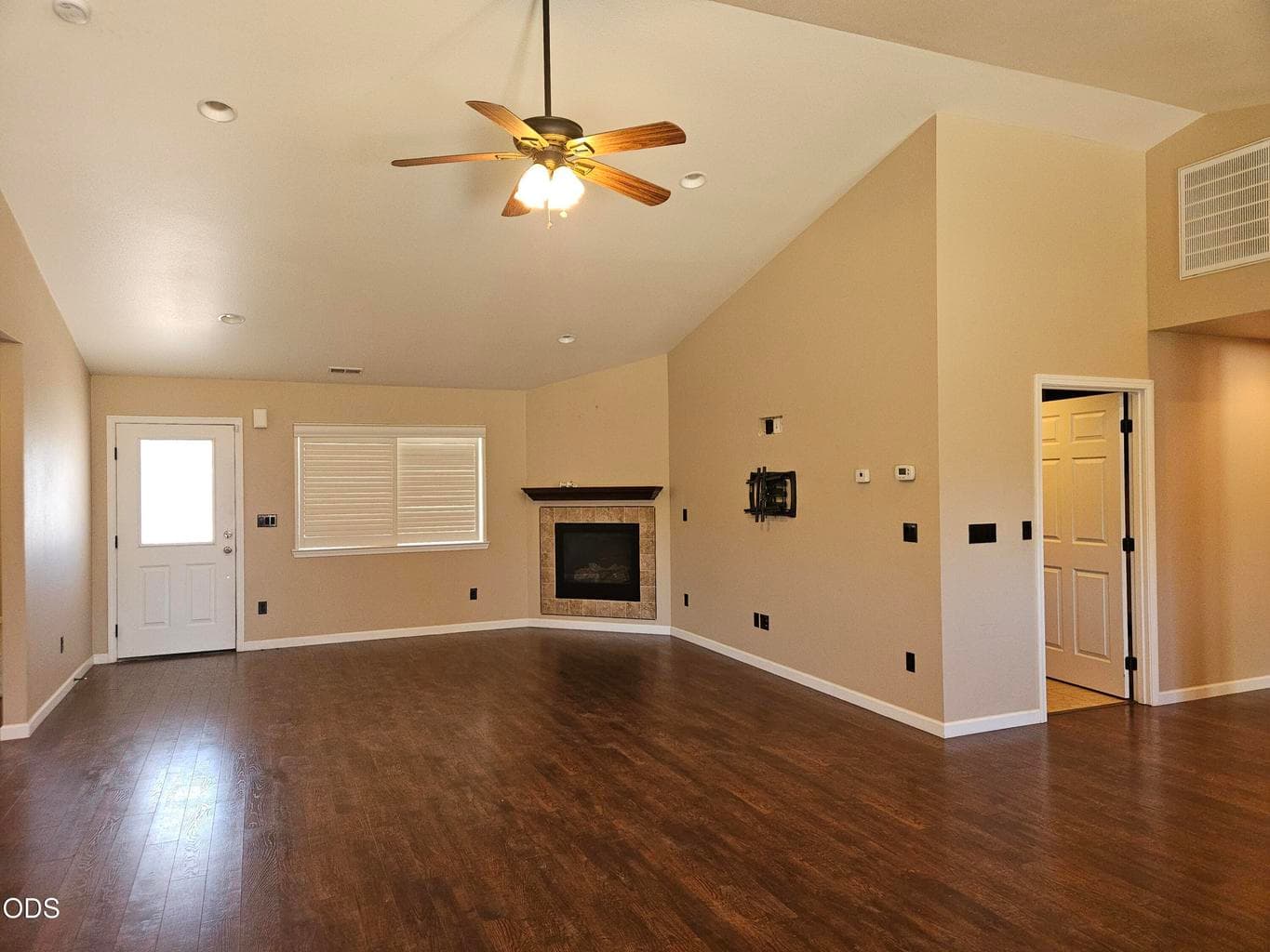 Photo of 5545 Sturdivant 5 of 19