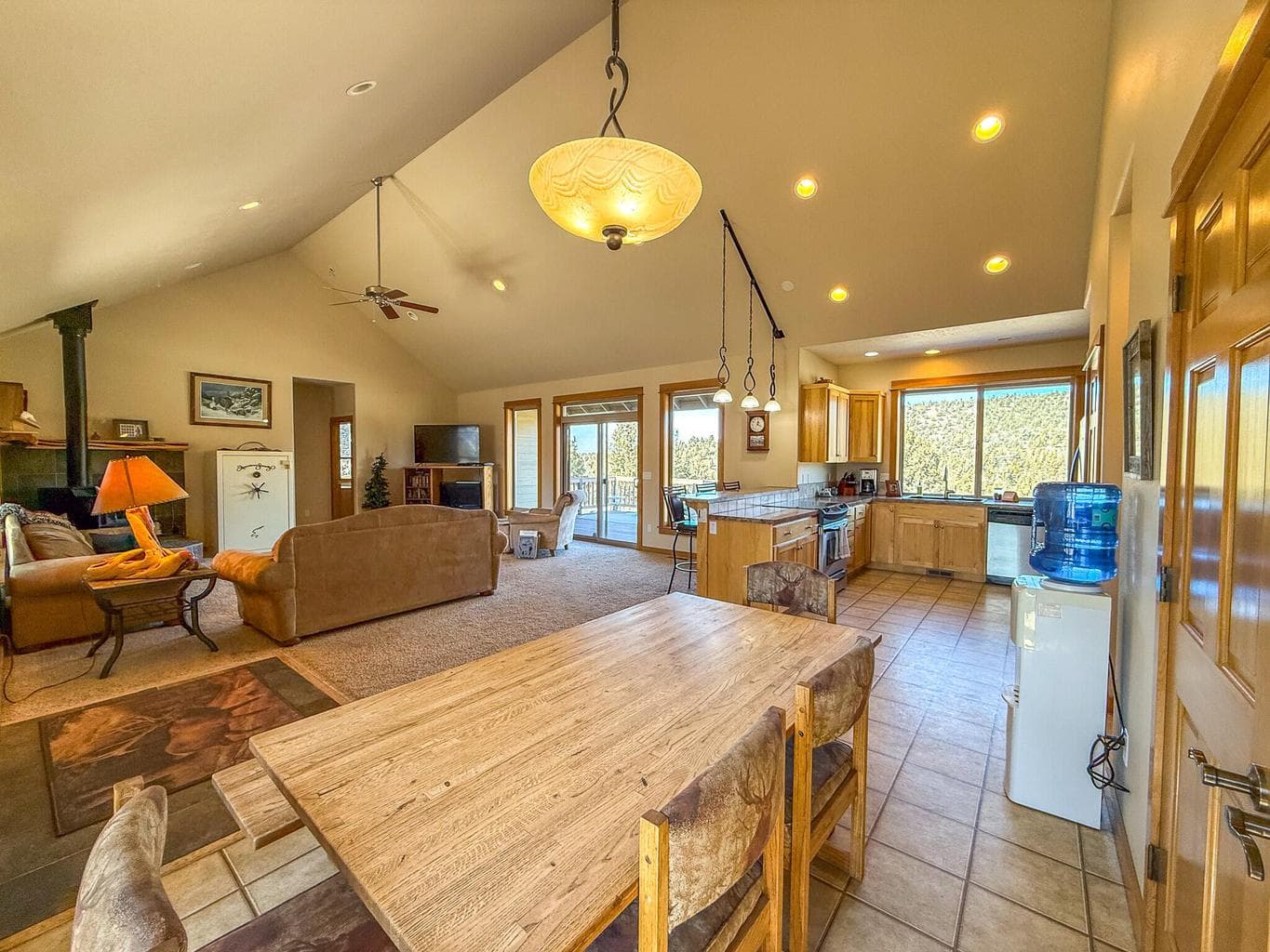 Photo of 25405 Bear Creek 5 of 69