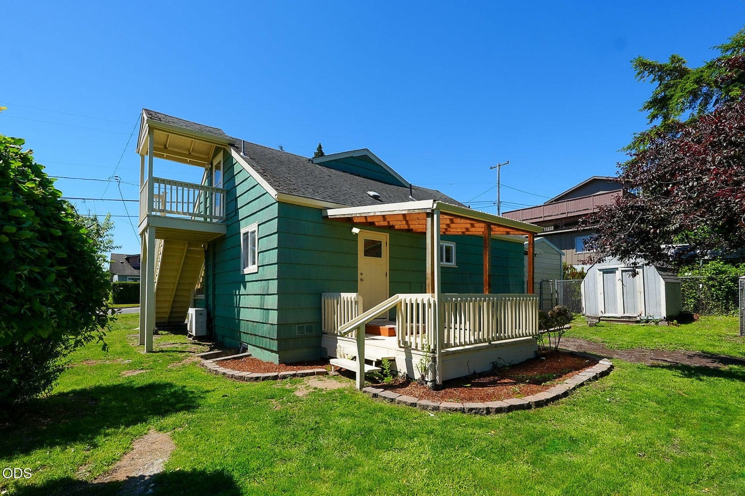 Photo of 2172 17th 4 of 54