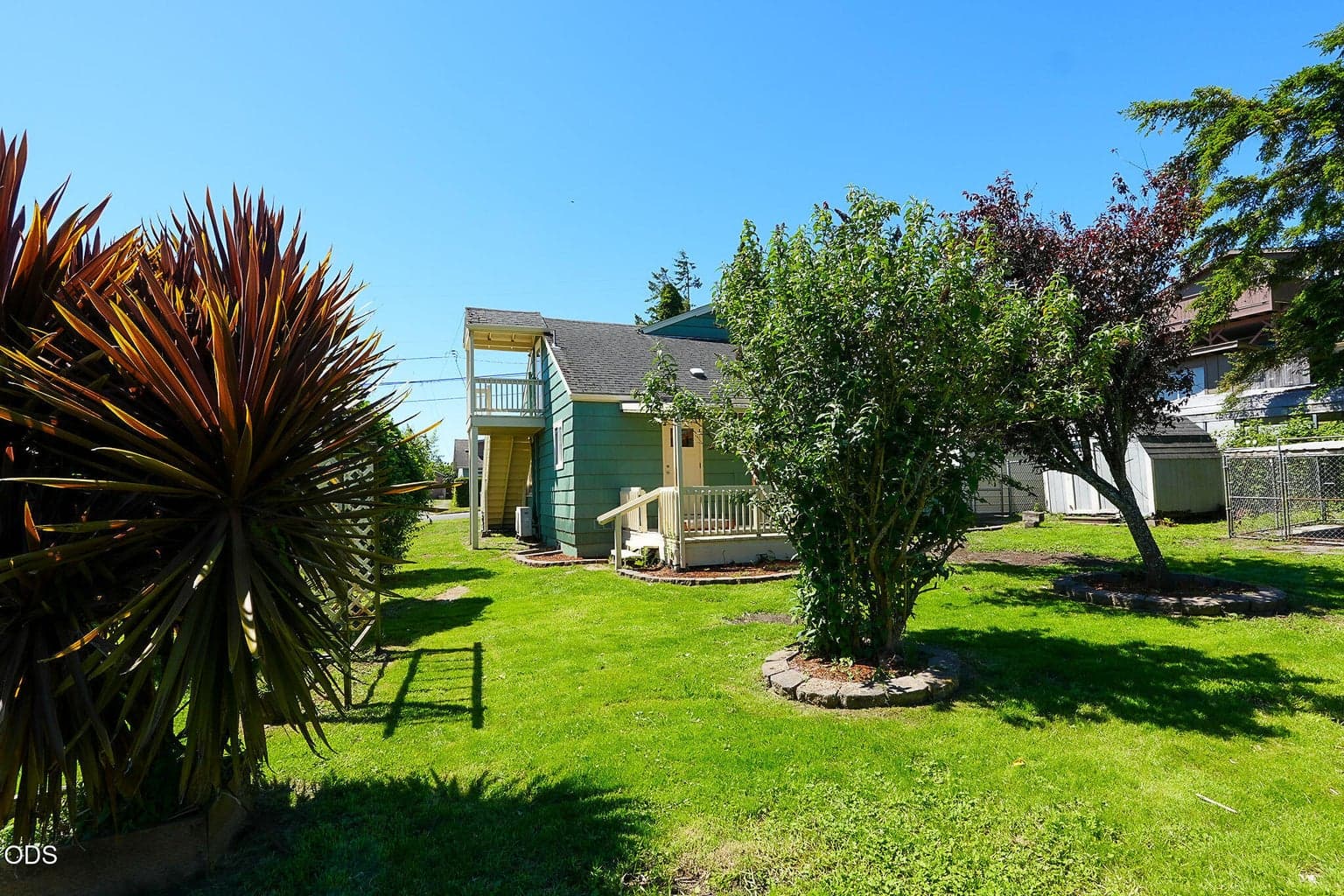 Photo of 2172 17th 5 of 54
