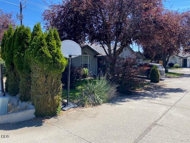 Front East side Duplex
