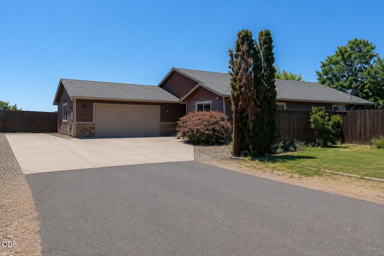 Photo of 7431 Jerae 3 of 26