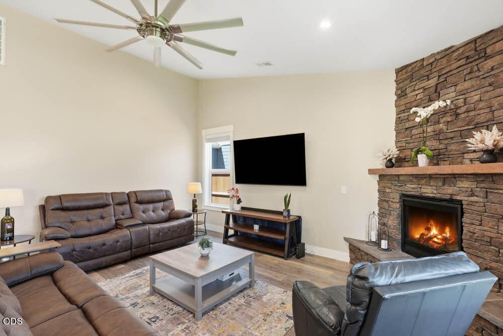 Photo of 406 SE Sumner Drive 14 of 54