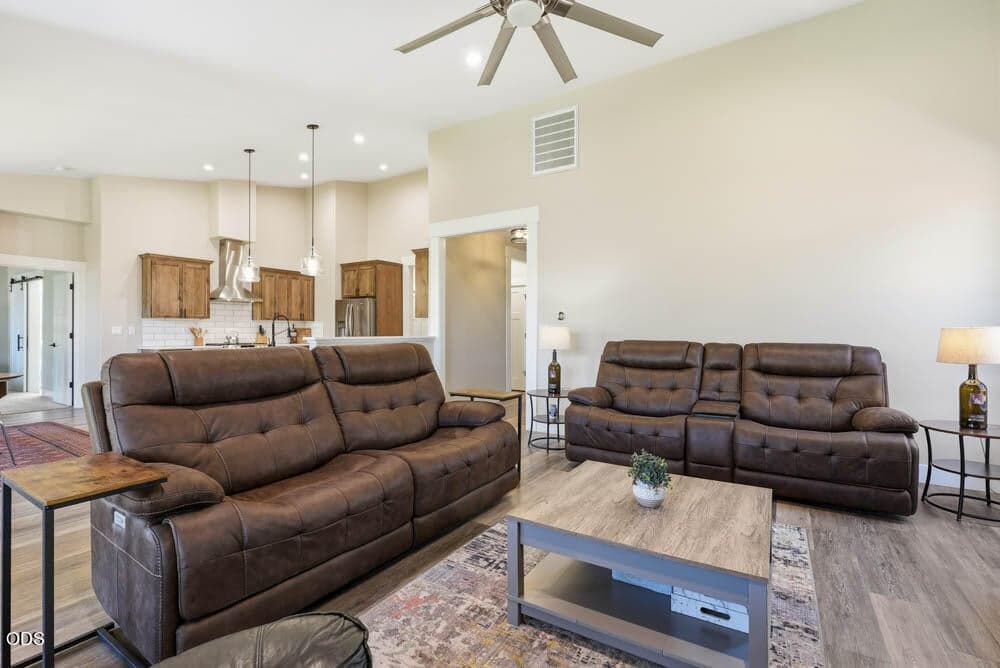 Photo of 406 SE Sumner Drive 16 of 54