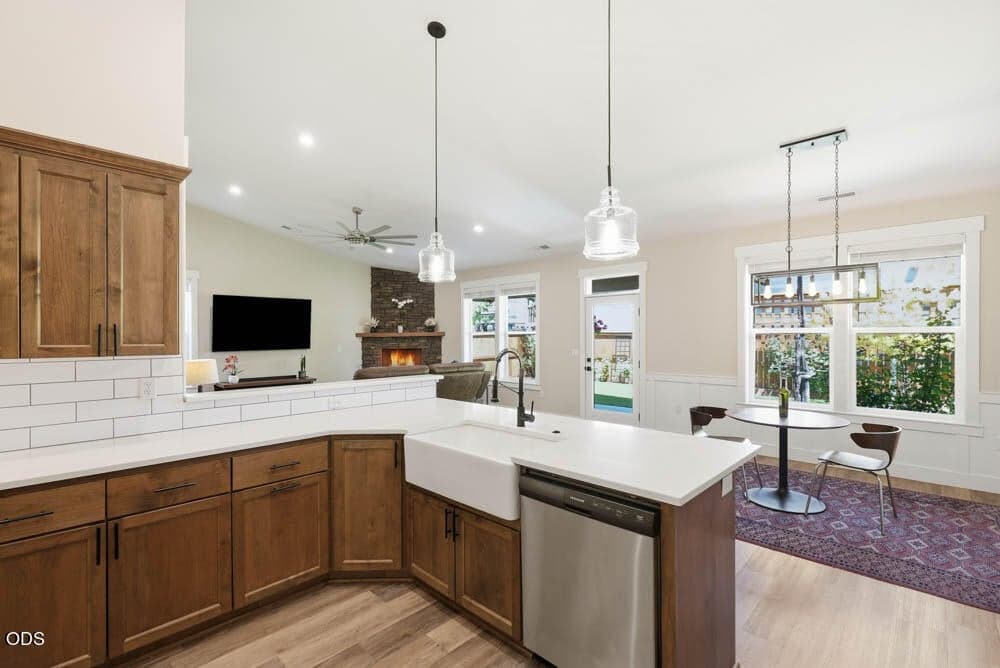 Photo of 406 SE Sumner Drive 19 of 54