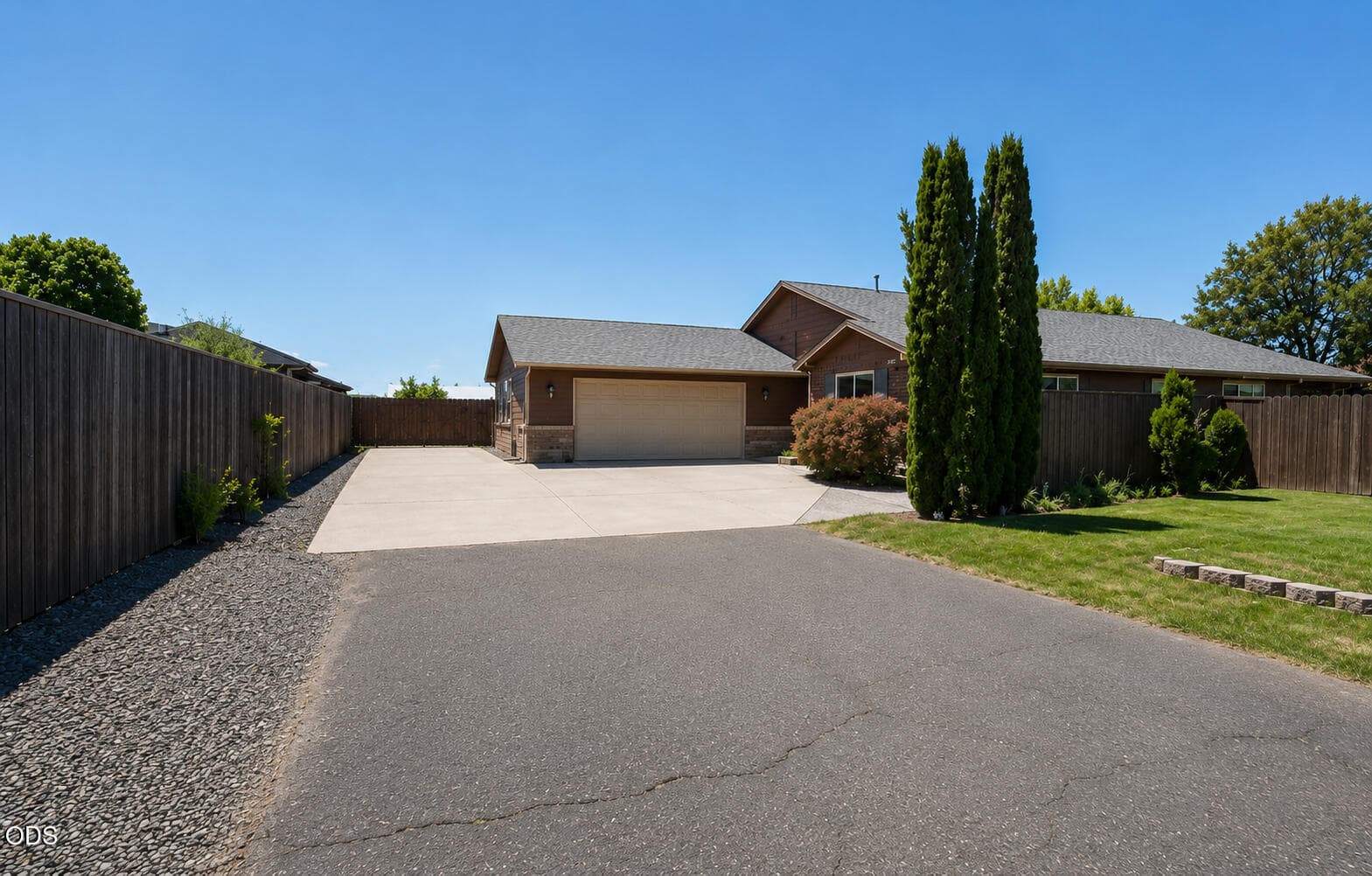 Photo of 7431 Jerae 4 of 26