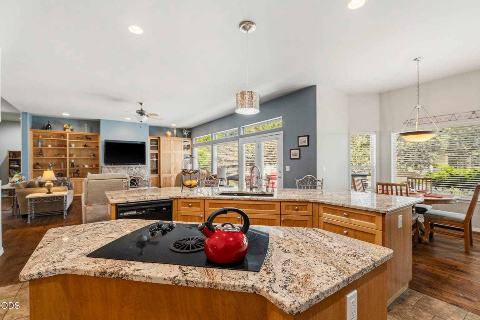 Photo of 880 Willet Lane 16 of 85