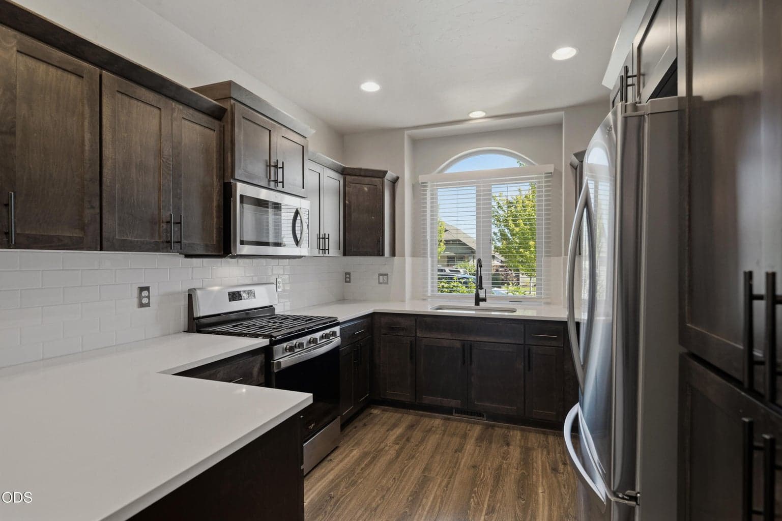 Photo of 2967 Marea 3 of 21