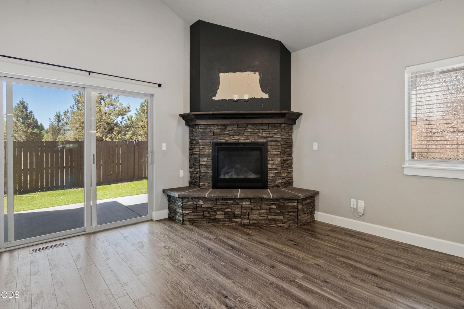 Photo of 2967 NE Marea Drive 9 of 22