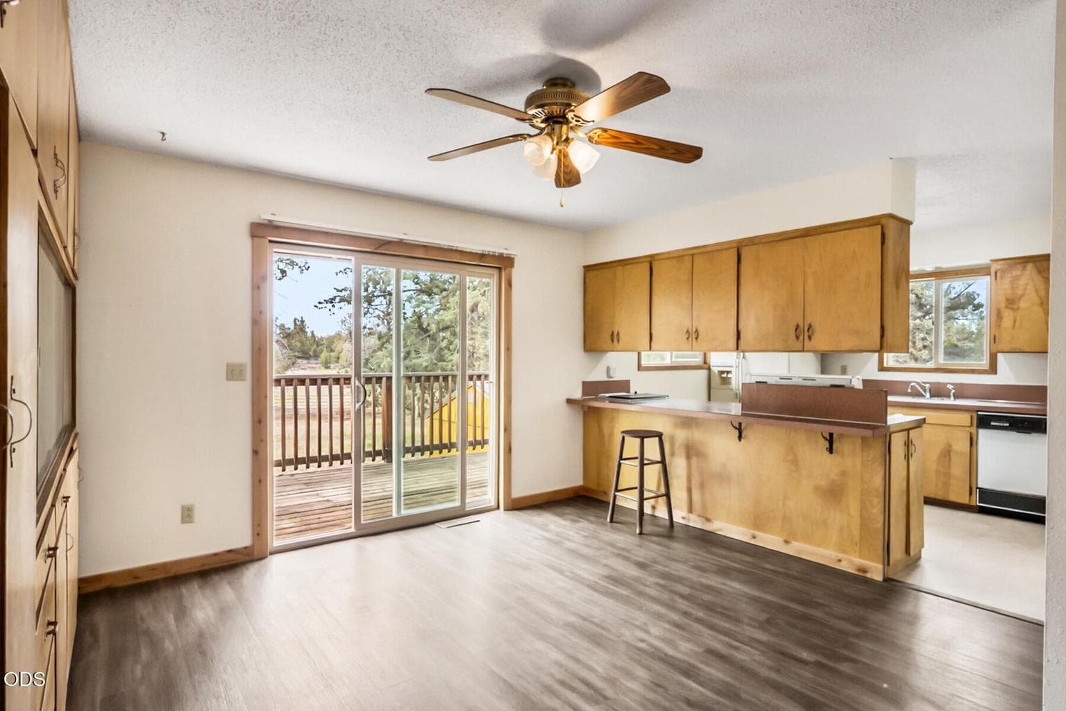Photo of 22305 Neff 3 of 55