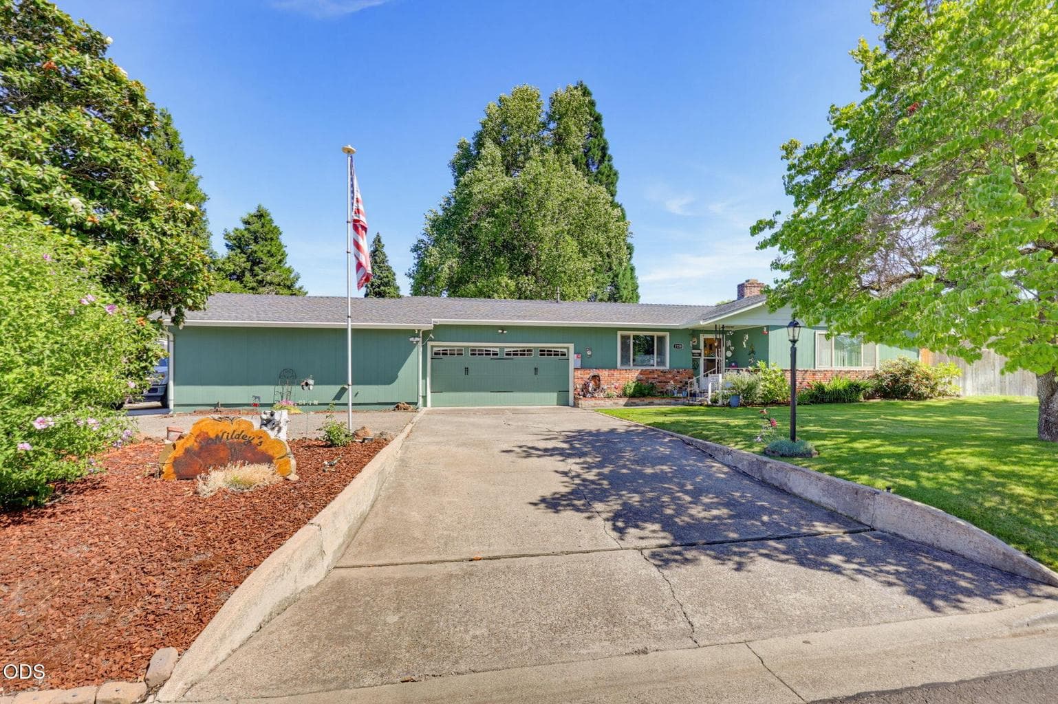 Photo of 1130 Crest 2 of 43
