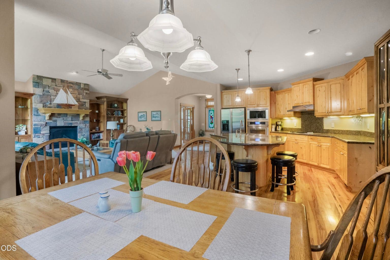 Photo of 3571 SW 36th Place 11 of 39
